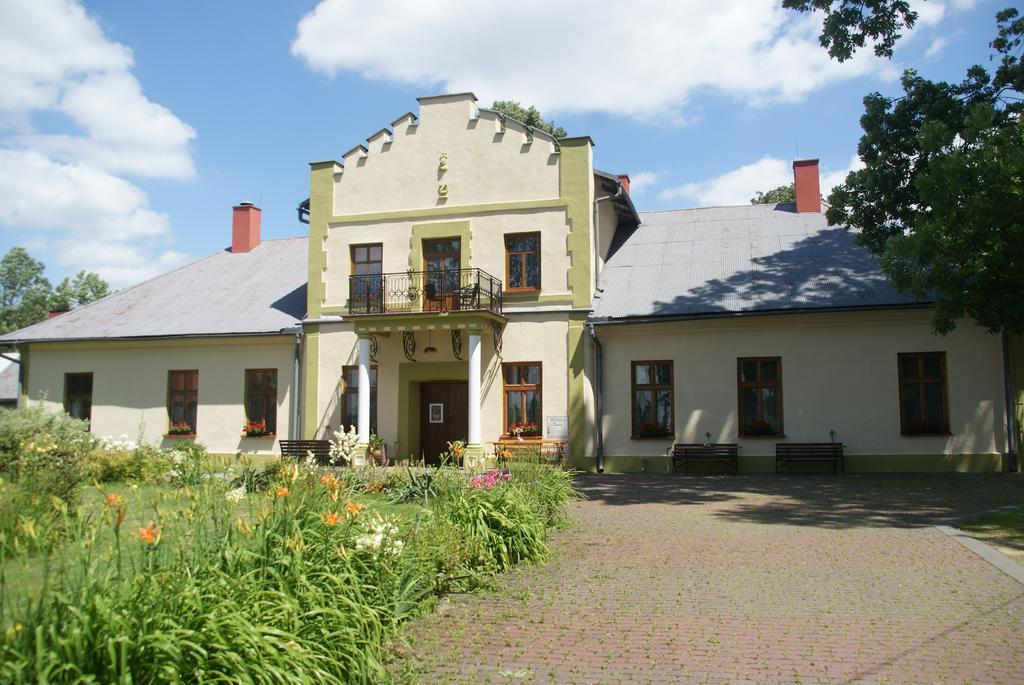 Dworek Mlynarza Zator Esterno foto